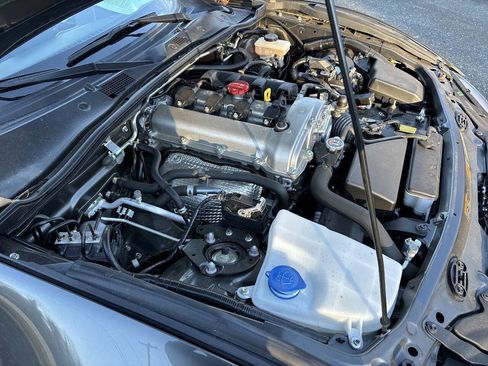 Used 2017 MAZDA MX-5 Miata RF Grand Touring w/ Appearance Package image 31