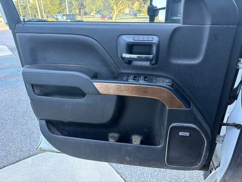 Used 2019 Chevrolet Silverado 2500 LTZ w/ Duramax Plus Package AWD/4WD image 10