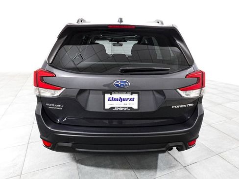 Used 2023 Subaru Forester Premium AWD/4WD image 6