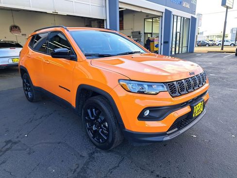 New 2026 Jeep Compass Latitude w/ Sun and Sound Group AWD/4WD image 7