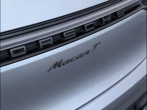 Used 2024 Porsche Macan Turbo image 22