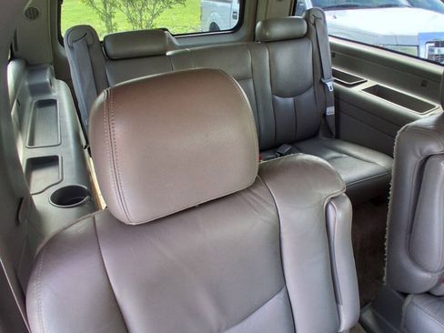 Used 2003 Chevrolet Suburban Z71 AWD/4WD image 20