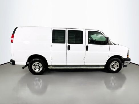 Used 2020 Chevrolet Express 2500 w/ Driver Convenience Package image 9