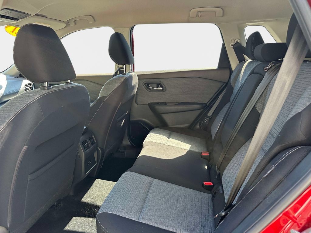 Used 2021 Nissan Rogue SV AWD/4WD image 10