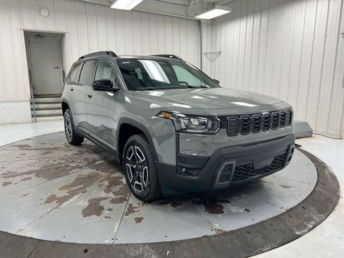 New 2026 Jeep Cherokee Laredo AWD/4WD image 2