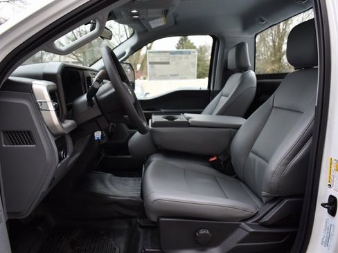 New 2025 Ford F350 XL w/ XL Chrome Package image 23