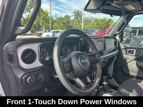 Used 2024 Jeep Wrangler Unlimited Sport AWD/4WD image 11