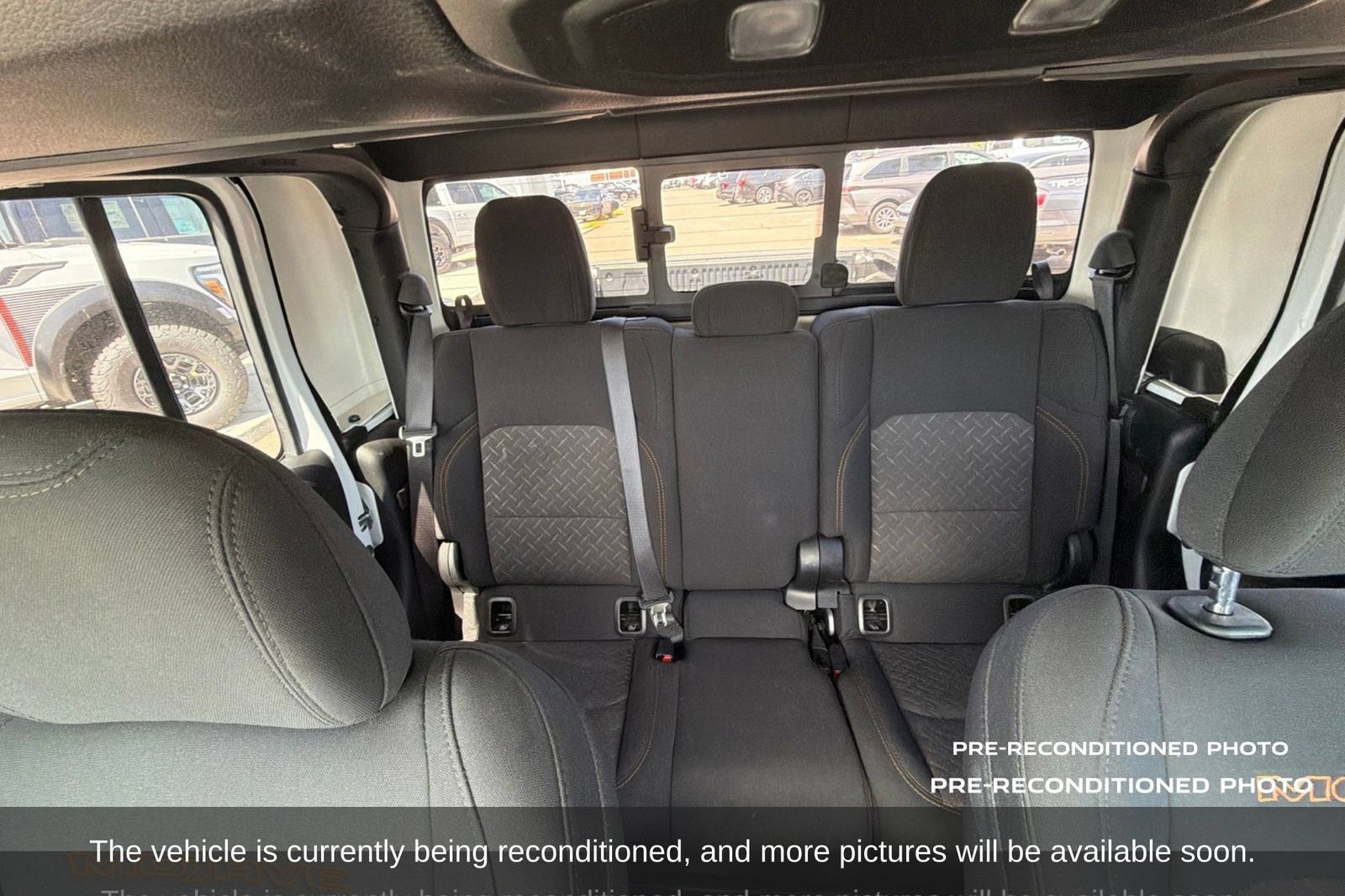 Used 2026 Jeep Gladiator Mojave AWD/4WD image 25