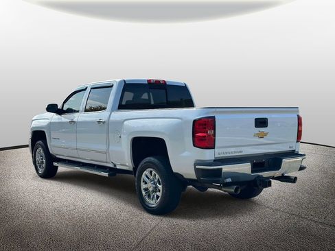 Used 2019 Chevrolet Silverado 2500 LTZ RWD image 4