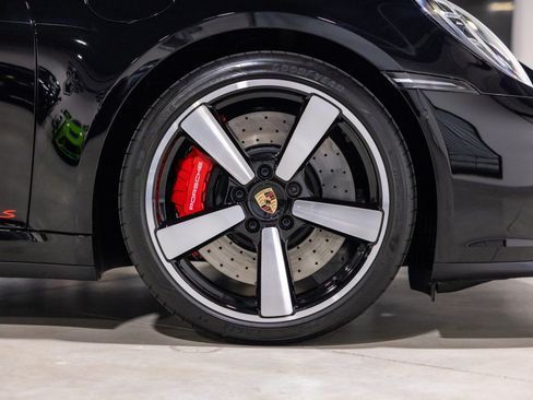 Used 2025 Porsche 911 Carrera S RWD image 23