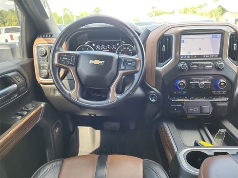 Used 2020 Chevrolet Silverado 2500 High Country w/ Z71 Off-Road Package AWD/4WD image 10