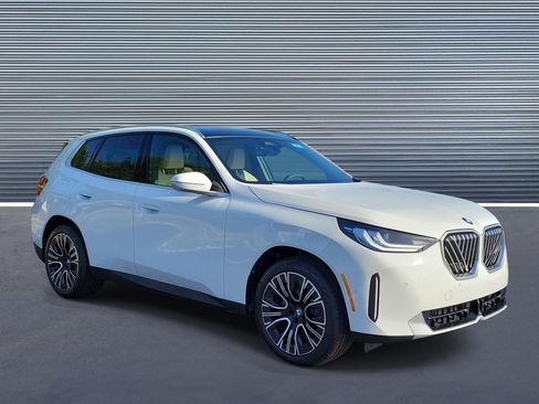 New 2026 BMW X3 xDrive30 w/ Convenience Package image 2