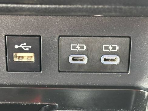 Used 2025 Toyota Camry SE FWD image 18