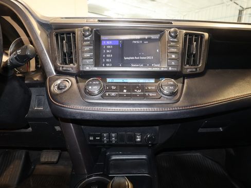 Used 2016 Toyota RAV4 SE w/ Advanced Technology Package AWD/4WD image 10