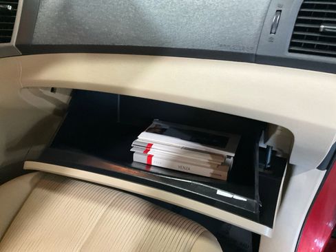 Used 2010 Toyota Venza Base image 29