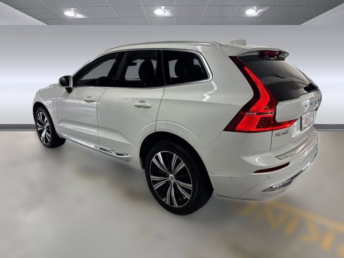 Used 2023 Volvo XC60 B5 Plus image 3