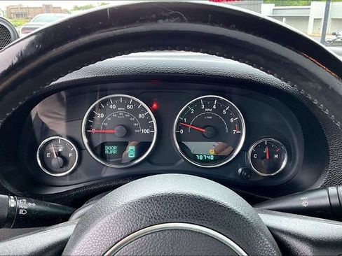 Used 2013 Jeep Wrangler Sport w/ Connectivity Group AWD/4WD image 12