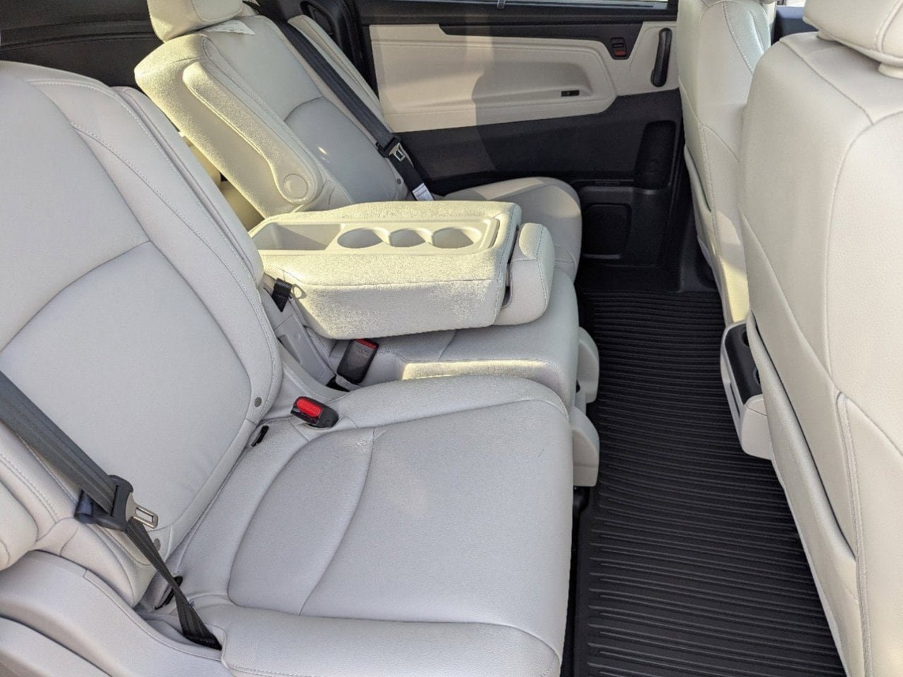 New 2027 Honda Odyssey EX-L image 9