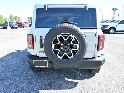 New 2026 Ford Bronco Outer Banks AWD/4WD image 4