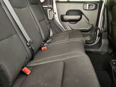Used 2018 Jeep Wrangler Unlimited Sport S AWD/4WD image 25