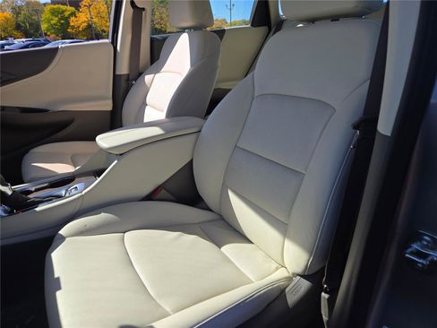 Used 2024 Chevrolet Malibu LT image 27