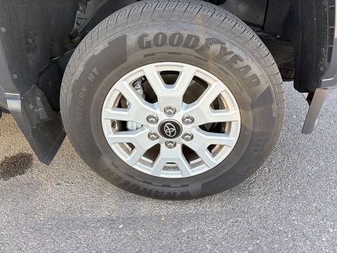 Used 2025 Toyota Tacoma SR5 RWD image 4
