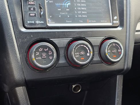 Used 2013 Subaru Crosstrek 2.0i Limited image 16