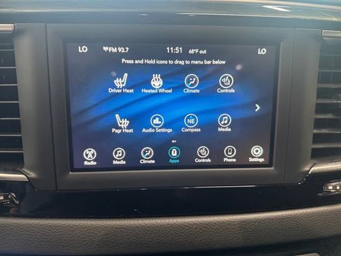 Used 2020 Chrysler Pacifica Touring w/ Cold Weather Group FWD image 13