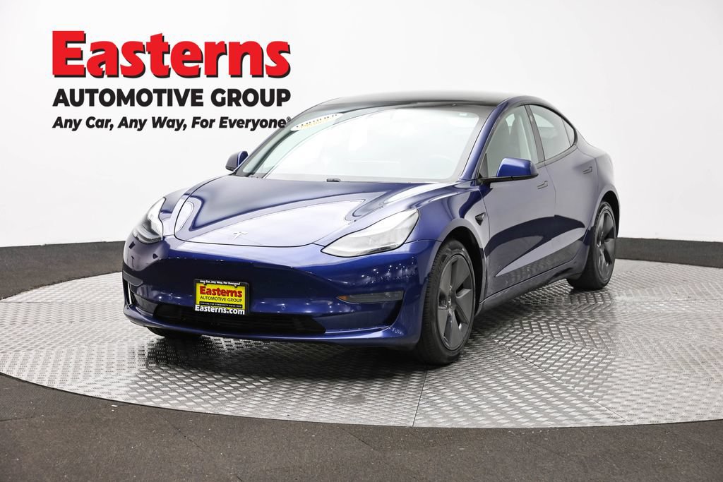 Used 2021 Tesla Model 3 Standard Range Plus RWD image 1