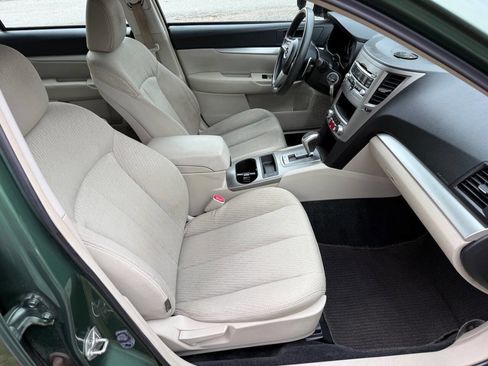 Used 2011 Subaru Outback 2.5i image 11