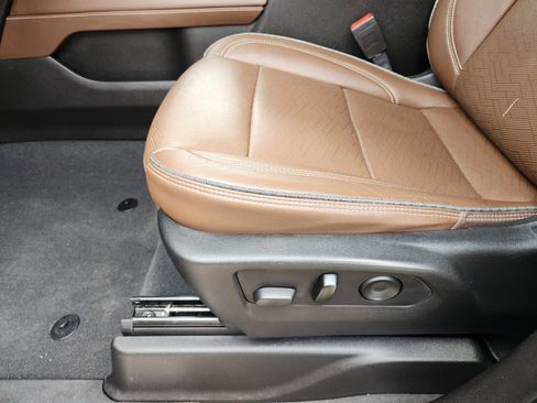 Used 2021 Chevrolet Tahoe High Country image 26