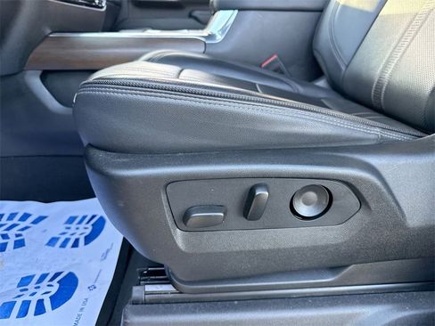 Used 2024 Chevrolet Silverado 3500 High Country w/ Technology Package image 12