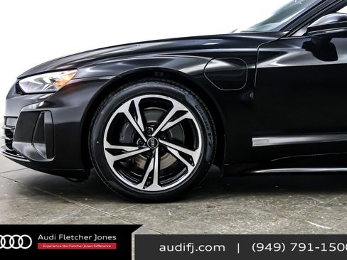 Used 2022 Audi e-tron GT Premium Plus w/ Performance Package image 9
