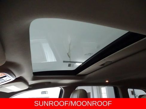 Used 2019 Jeep Grand Cherokee Limited AWD/4WD image 11