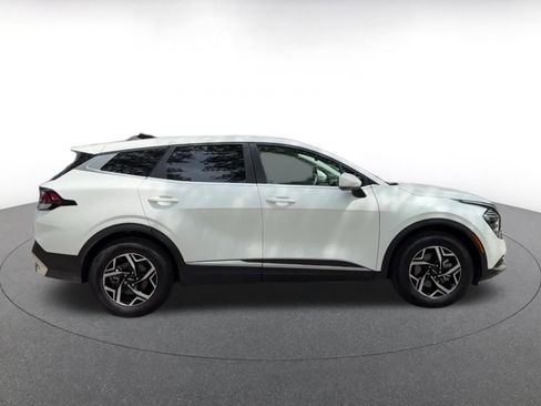 Used 2025 Kia Sportage LX FWD image 16