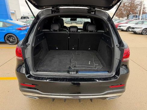 Used 2022 Mercedes-Benz GLC 300 4MATIC image 4