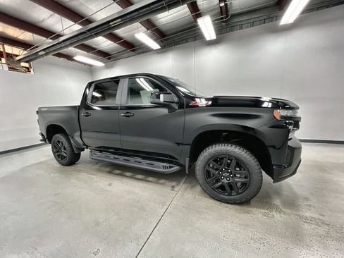 Certified 2022 Chevrolet Silverado 1500 LT Trail Boss w/ Safety Package AWD/4WD image 9