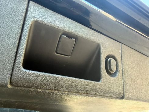 Used 2015 Chevrolet Tahoe LT RWD image 37