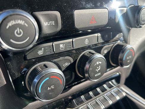Used 2021 RAM 2500 Laramie AWD/4WD image 15
