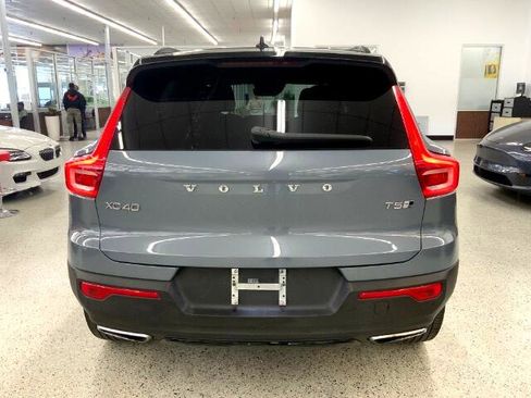 Used 2020 Volvo XC40 T5 R-Design image 5