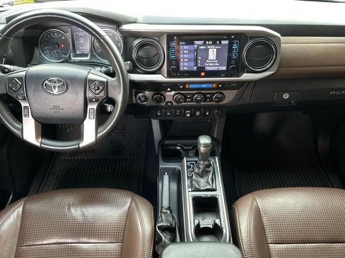 Used 2019 Toyota Tacoma Limited AWD/4WD image 13