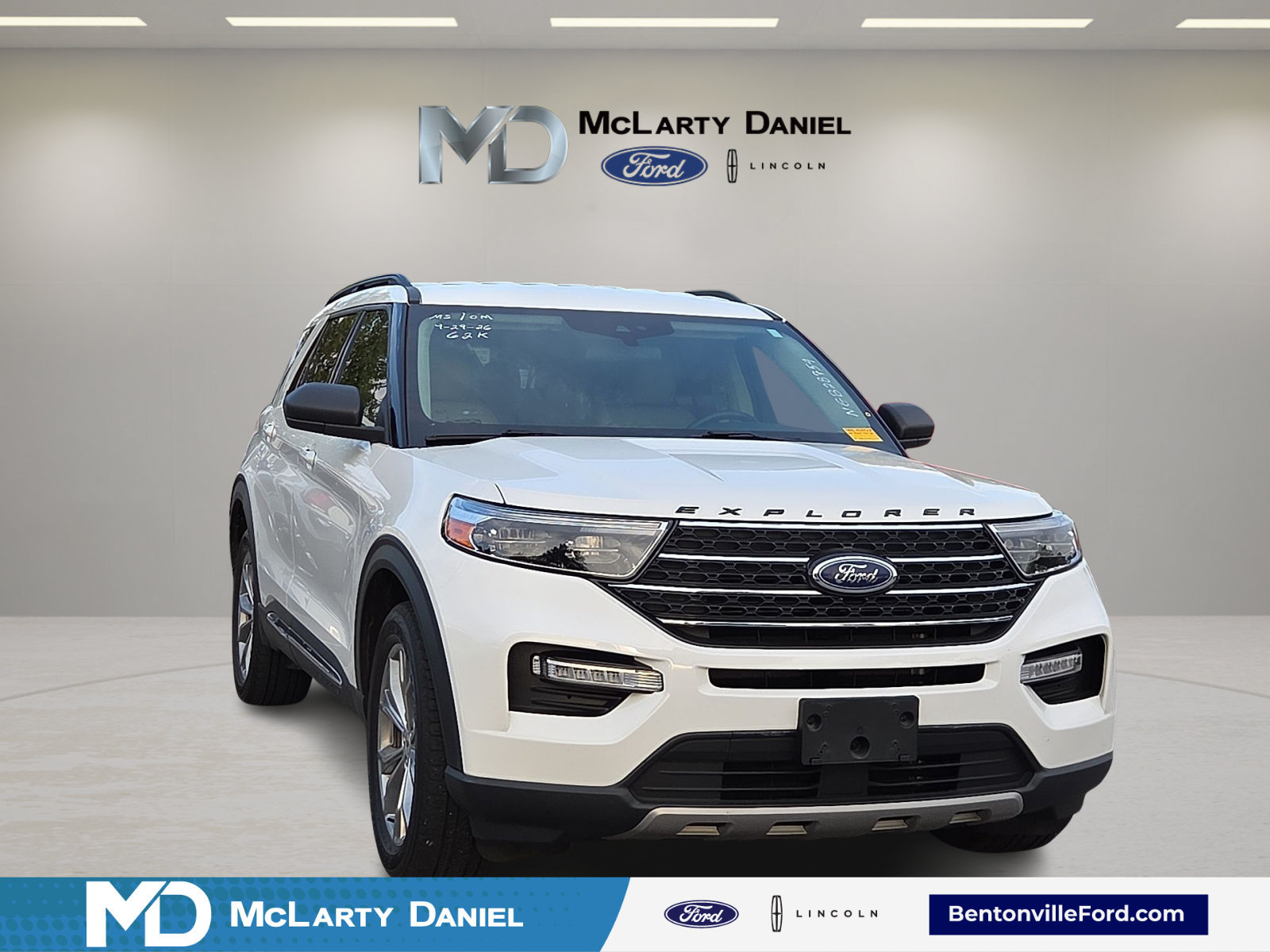 Used 2022 Ford Explorer XLT w/ Equipment Group 202A AWD/4WD image 1