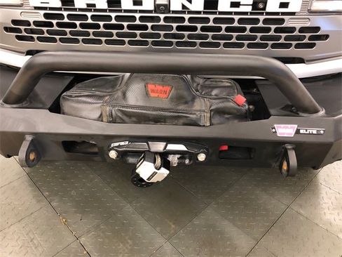 Used 2021 Ford Bronco Badlands image 3