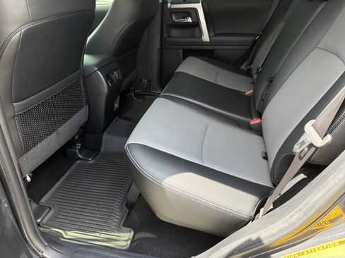 Used 2024 Toyota 4Runner SR5 Premium w/ Moonroof Package AWD/4WD image 30