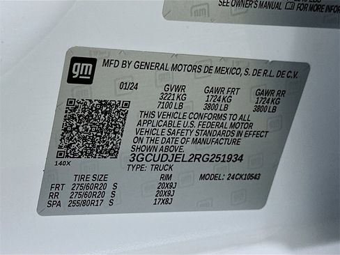 Used 2024 Chevrolet Silverado 1500 High Country w/ Technology Package image 34