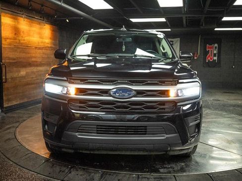 Used 2024 Ford Expedition XLT image 4