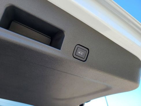 New 2026 GMC Acadia Denali Ultimate w/ LPO, Floor Liner Package FWD image 8