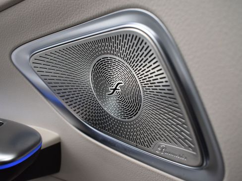 Used 2022 Mercedes-Benz C 300 4MATIC Sedan w/ Exclusive Trim Package image 13