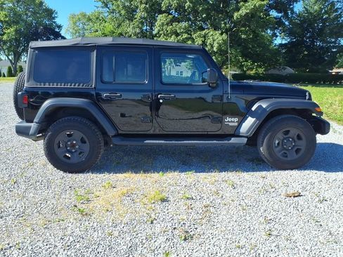 Used 2021 Jeep Wrangler Unlimited Sport AWD/4WD image 10