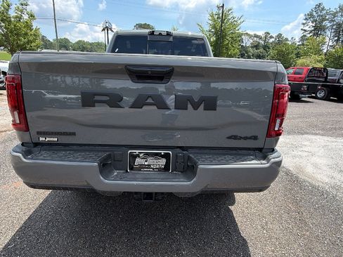 New 2026 RAM 2500 Big Horn AWD/4WD image 9